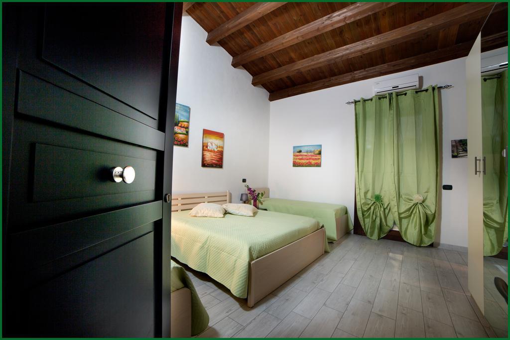 Ai Parchi Dei Parrini Bed and Breakfast Partinico Kamer foto