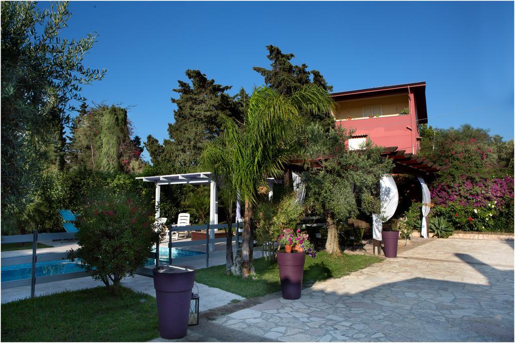 Ai Parchi Dei Parrini Bed and Breakfast Partinico Kamer foto